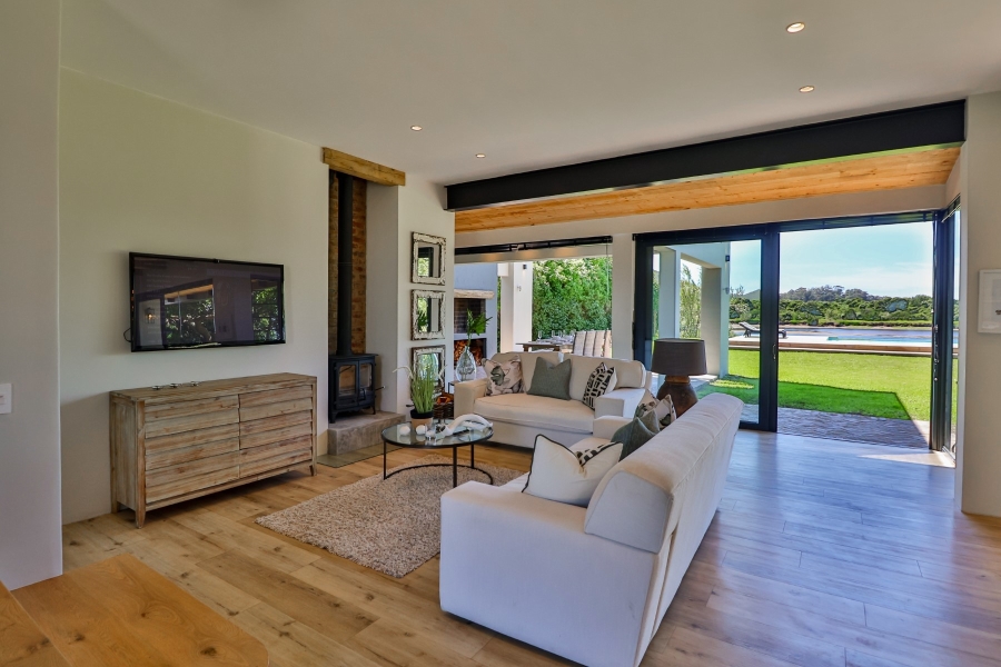 4 Bedroom Property for Sale in Keurboomstrand Western Cape